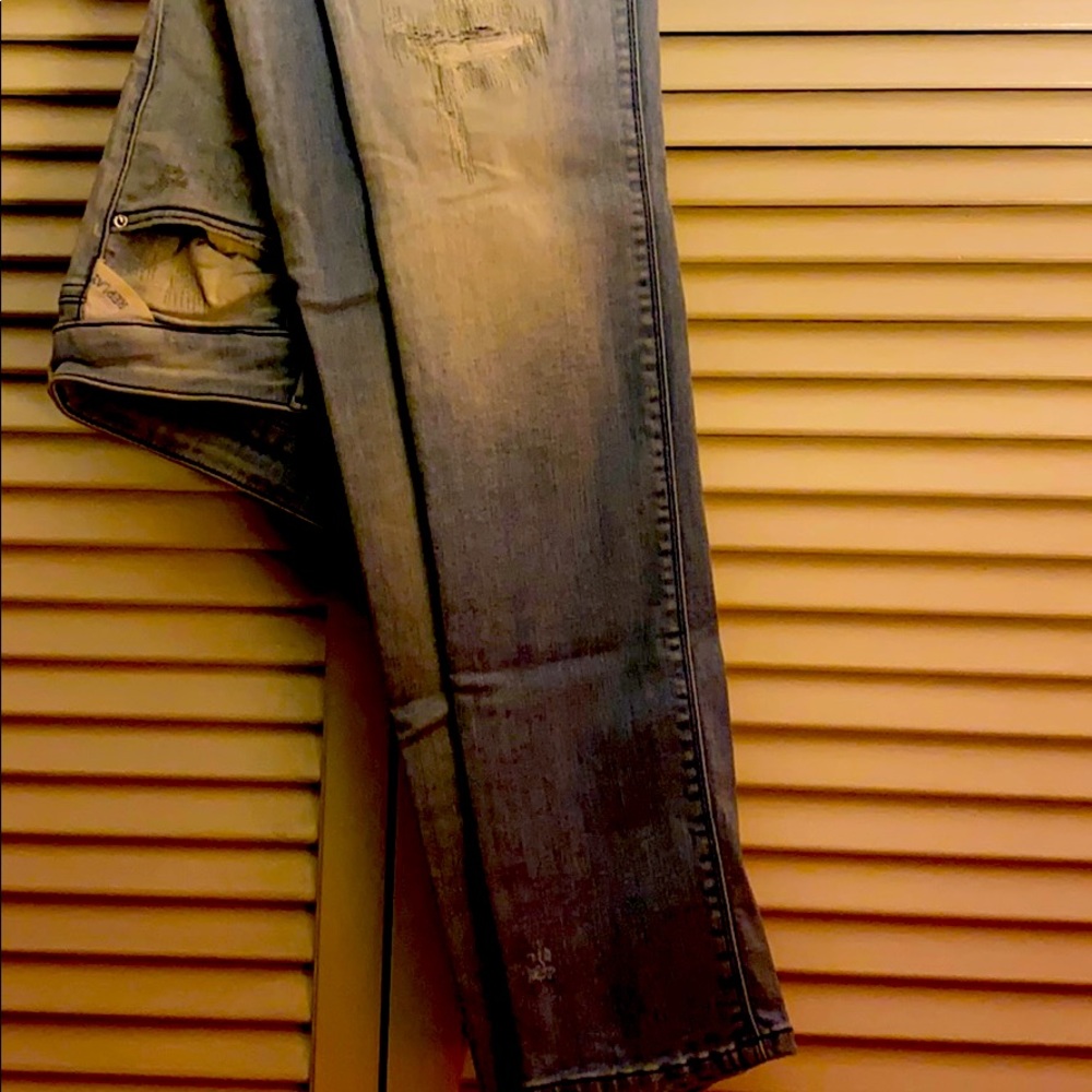 Rustic style REPLAY Jeans London store!